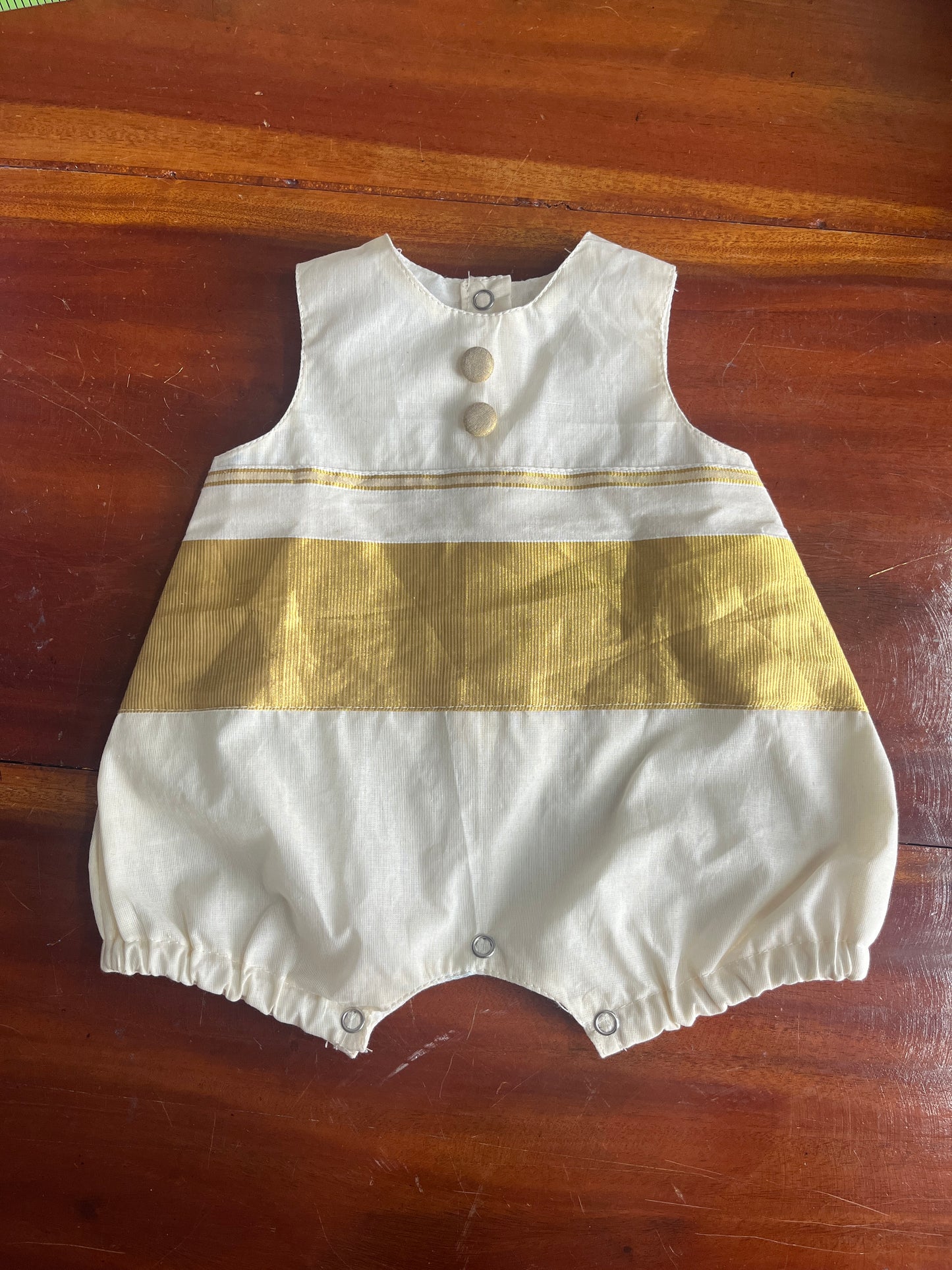 Ethnic Boys romper kasav, shoes