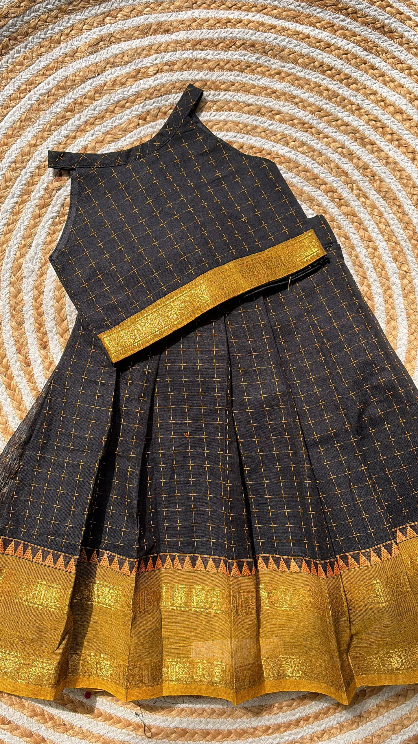 skirt and crop top- black n mustard